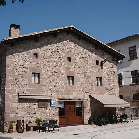 Hotel Rural LATORRIÉN DE ANE-3